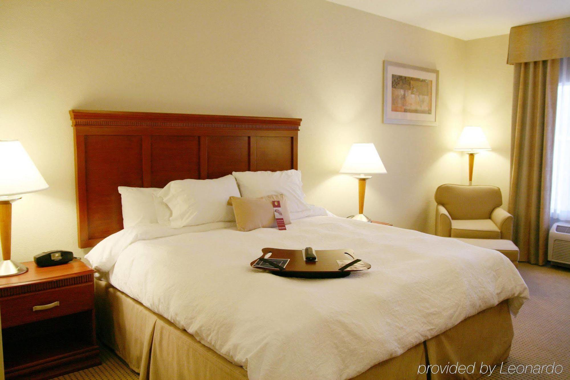 Hampton Inn & Suites Reno Room photo